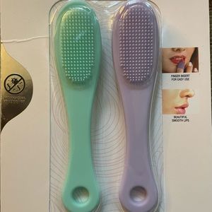 antimicrobial Lip Scrubber-VIVTAR